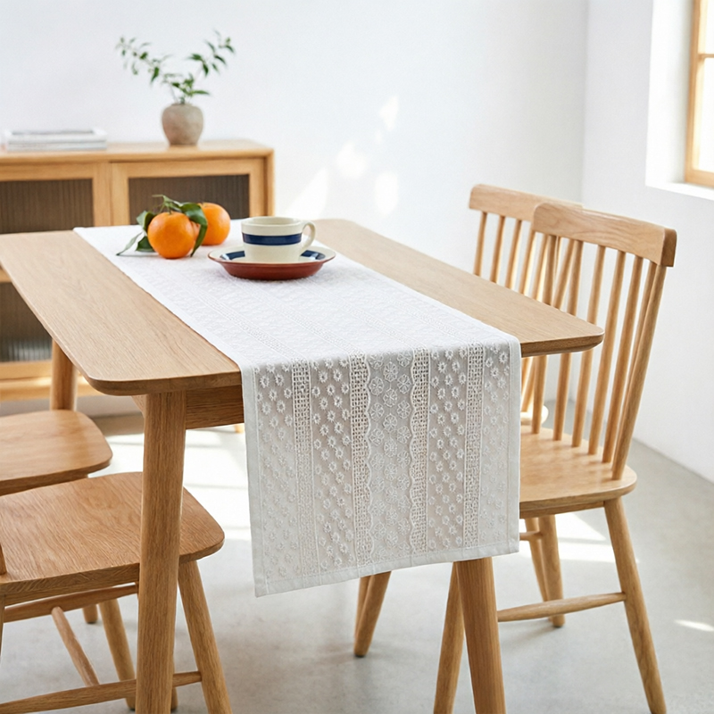 Home Office News - Chemin de table blanc élégant en